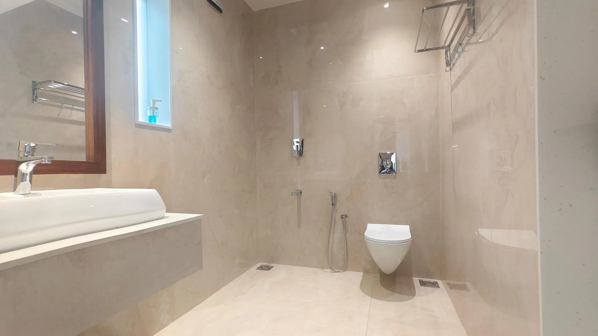 Gulzar 1Bhk Service Apartment, Kannur 0*,